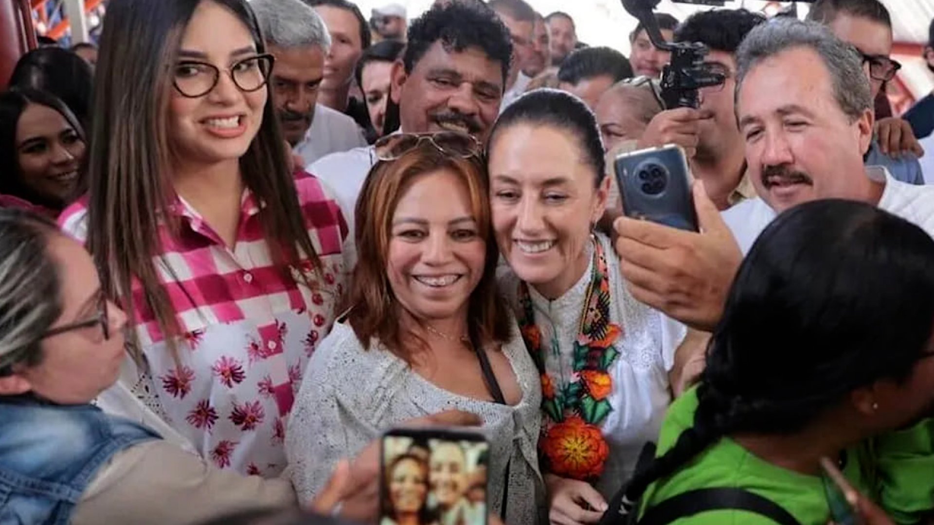 Asegura Sheinbaum que no defraudará a las mujeres