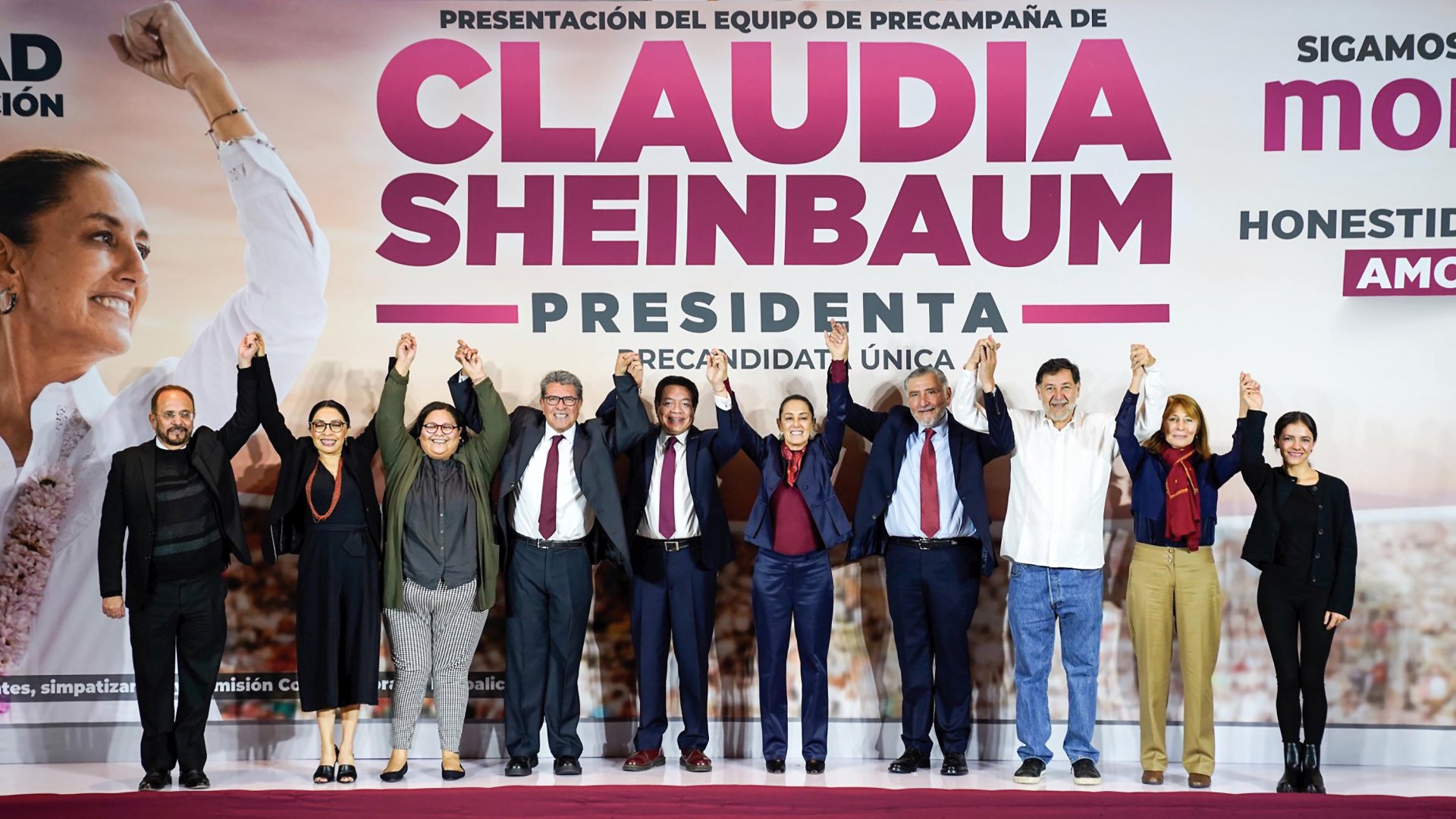 Claudia presenta a su equipo de precampaña