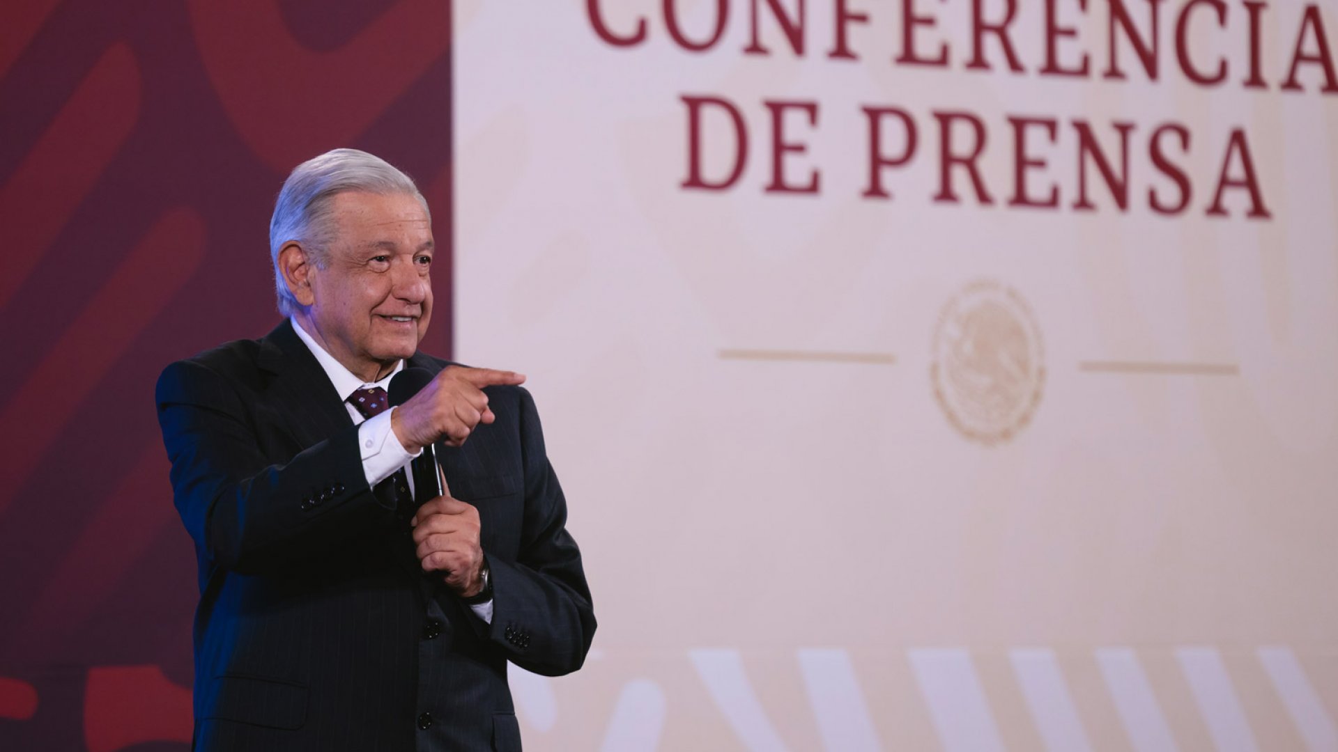 Poder Judicial sí se puede democratizar, responde AMLO a ministros de la Corte