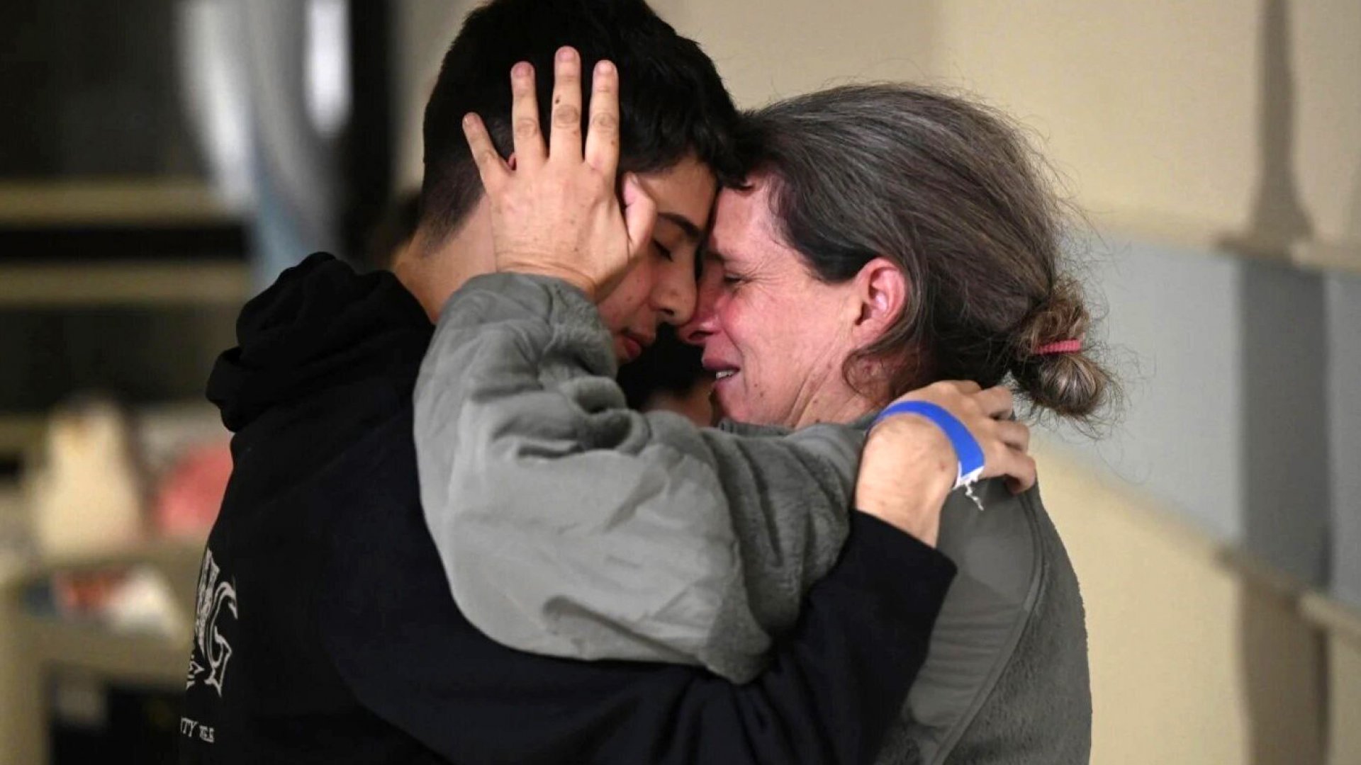 Rehenes israelís liberados revelan detalles de su cautiverio