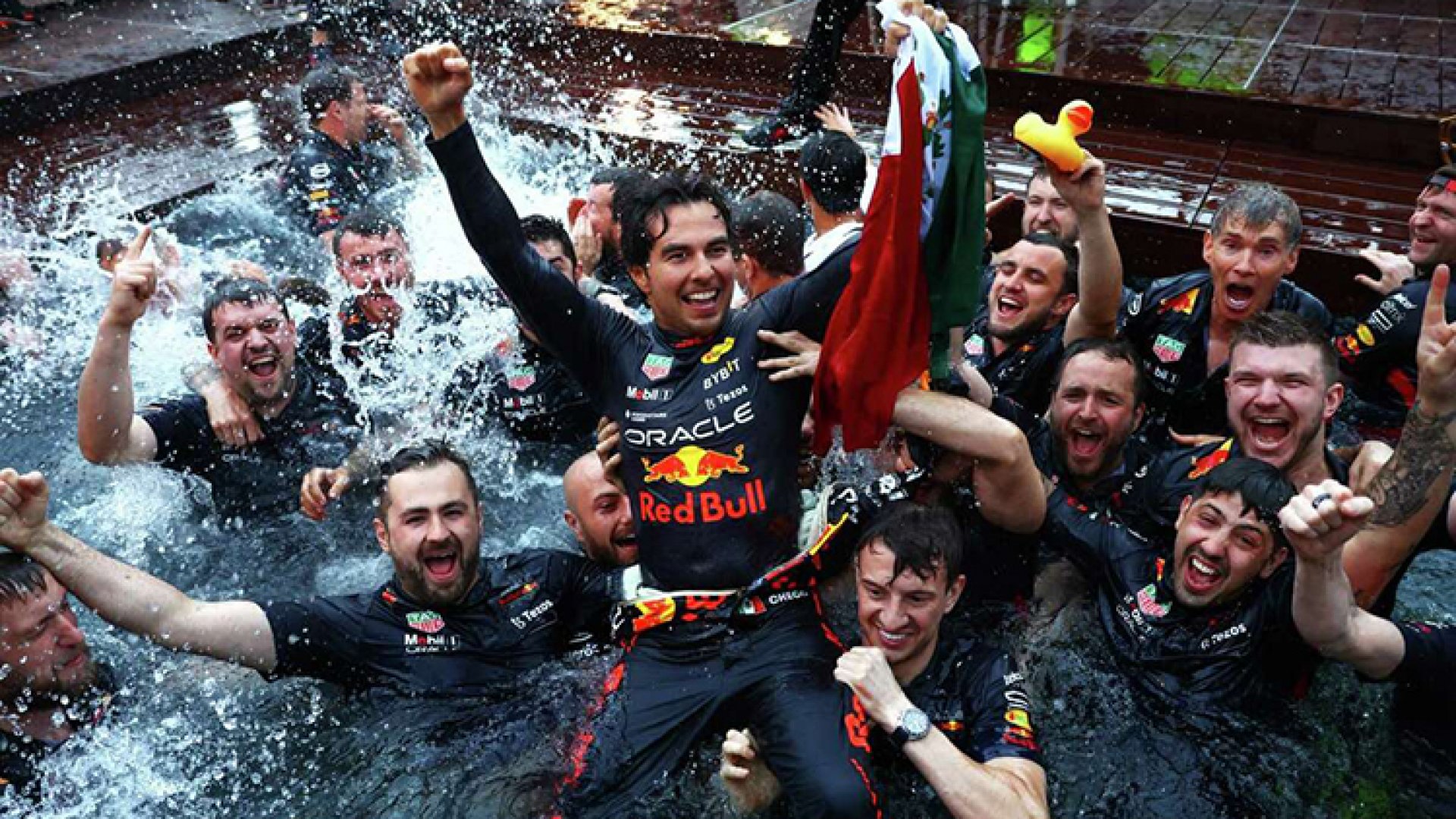 Se une Checo Pérez a la élite del deporte mexicano