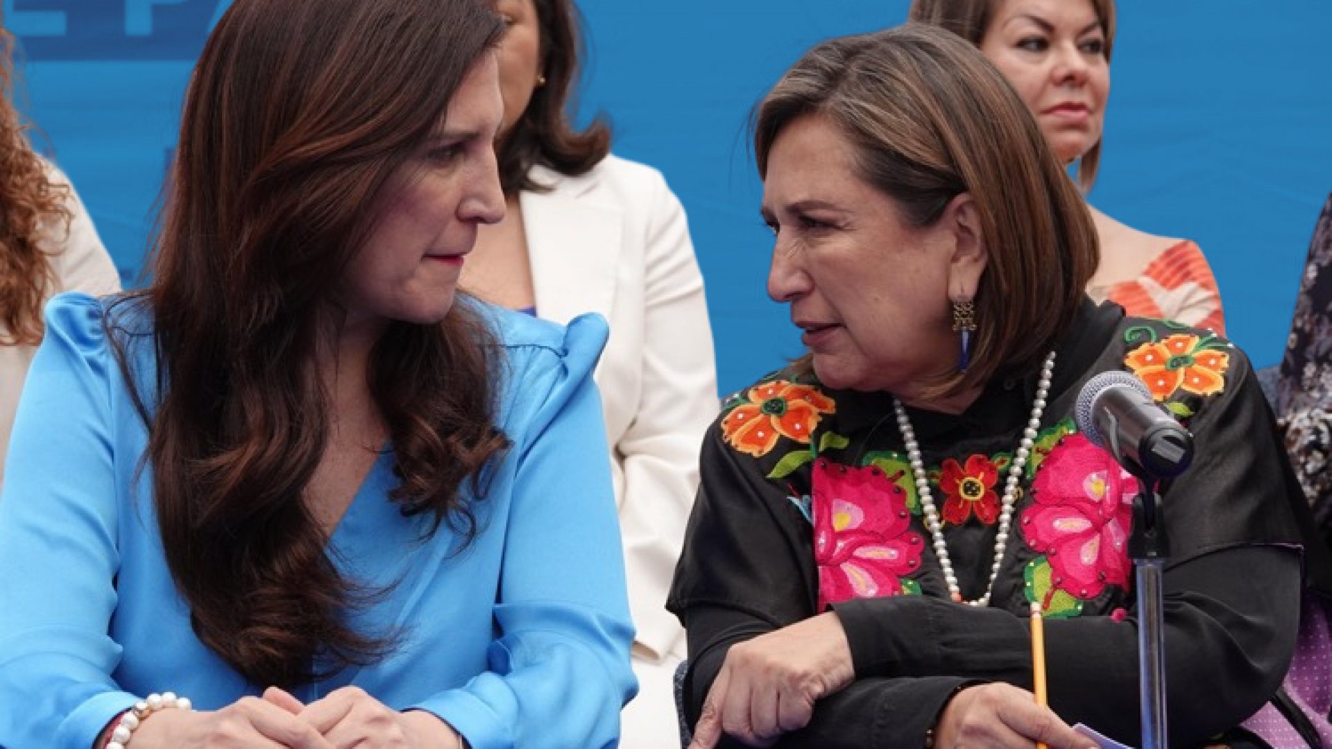 Xóchitl Gálvez integra a Kenia López a su campaña