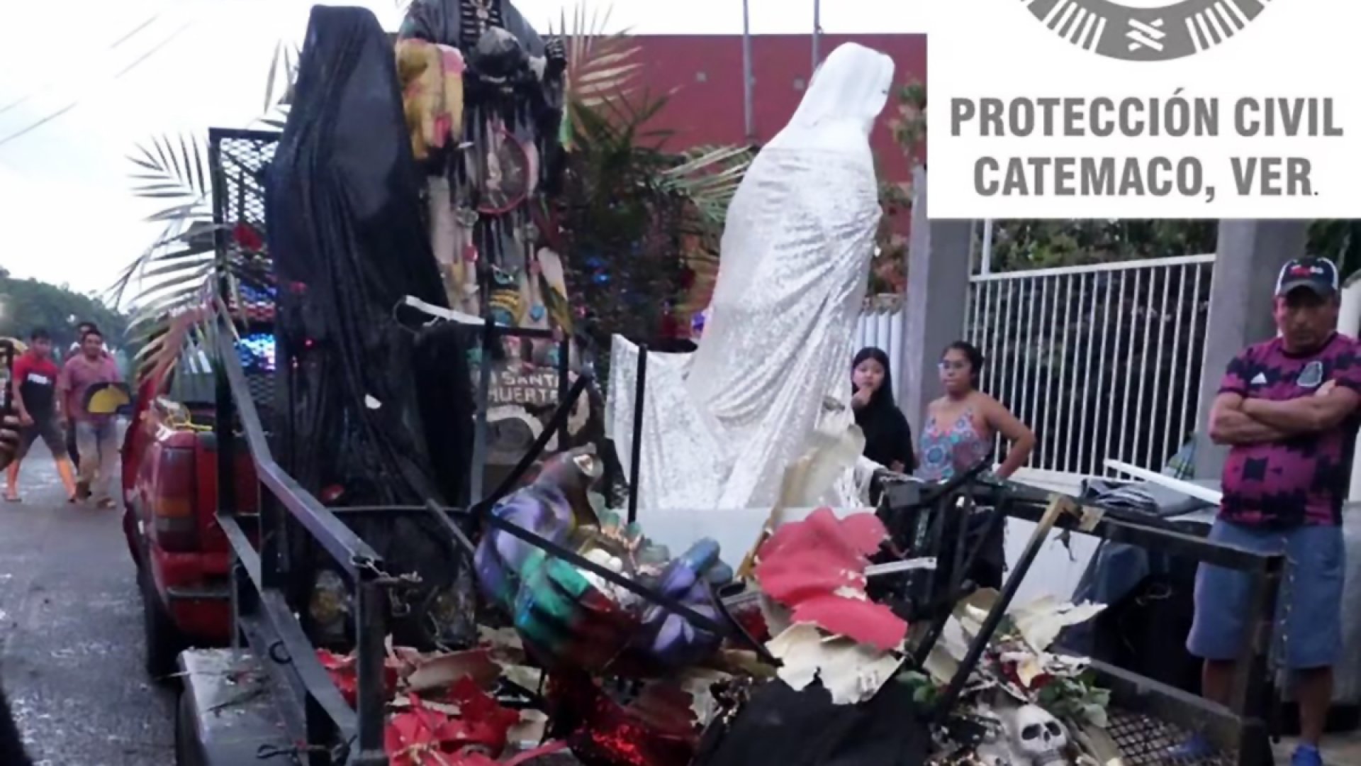 Explosión en Catemaco durante la celebración a la Santa Muerte deja dos heridos