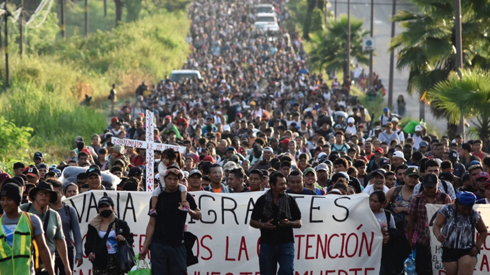 Reportan mil 300 abusos contra migrantes esperando en México