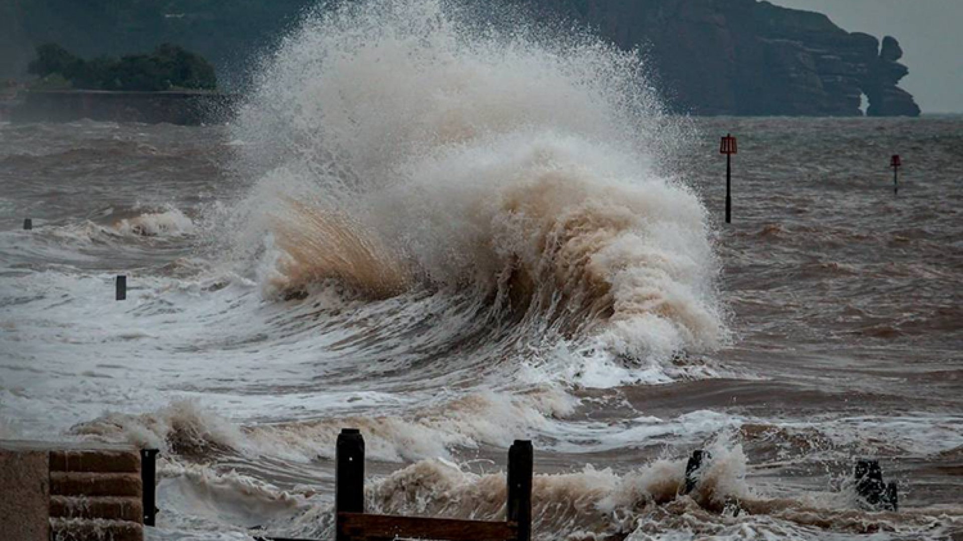 Sacude a Filipinas sismo de 7.6 grados; emiten alerta de tsunami