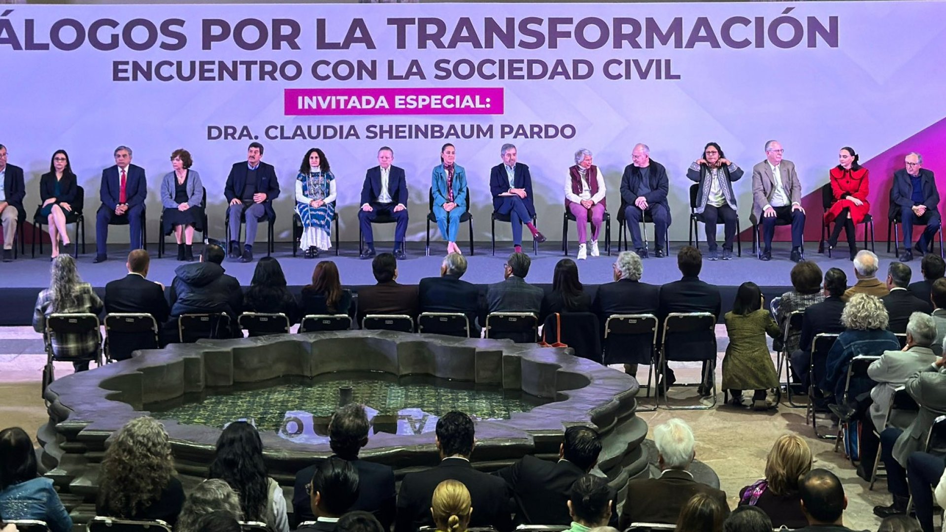 Diálogos por la Transformación: Claudia  sostiene encuentro con la sociedad en CDMX