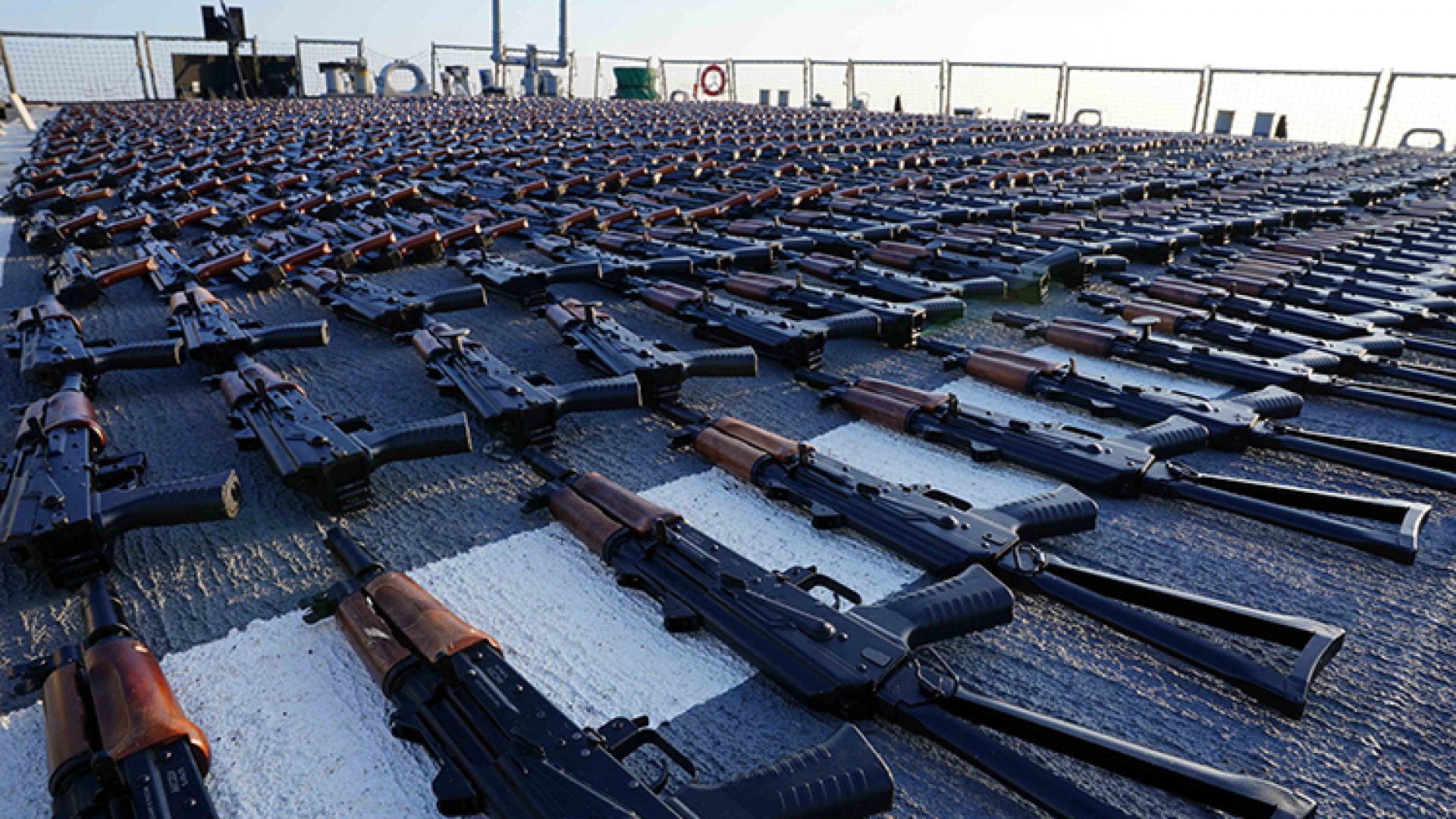 El 70% de armas usadas en México por criminales proviene de EU: Ken Salazar
