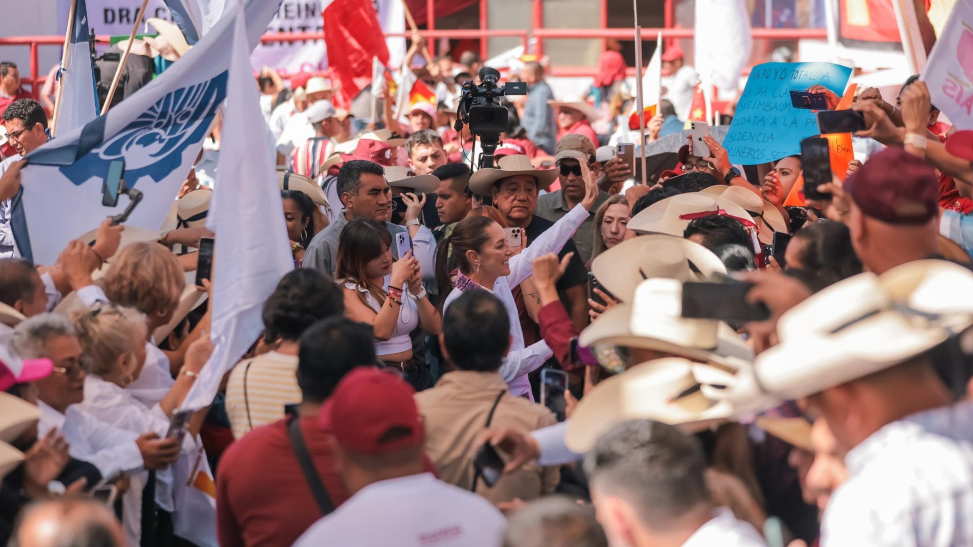 Claudia: ‘Acapulco estará de pie por su gente y el apoyo del gobierno’