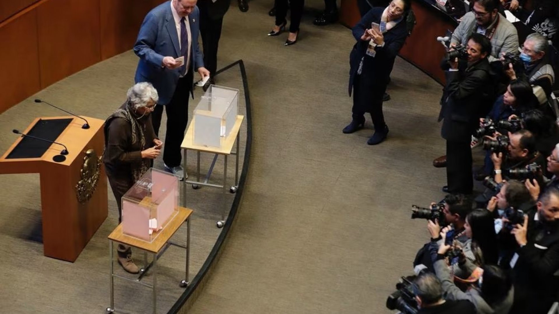 Senado rechaza dos ternas para elegir a dos comisionados del INAI