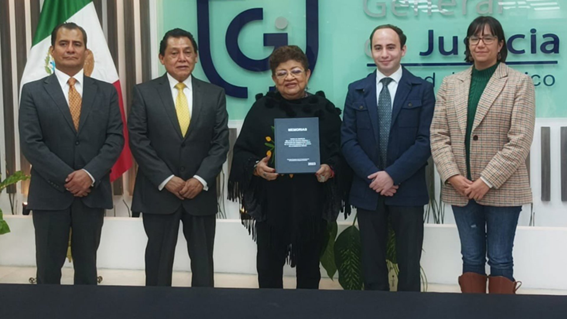 Va hoy ratificación de Ernestina Godoy a comisiones