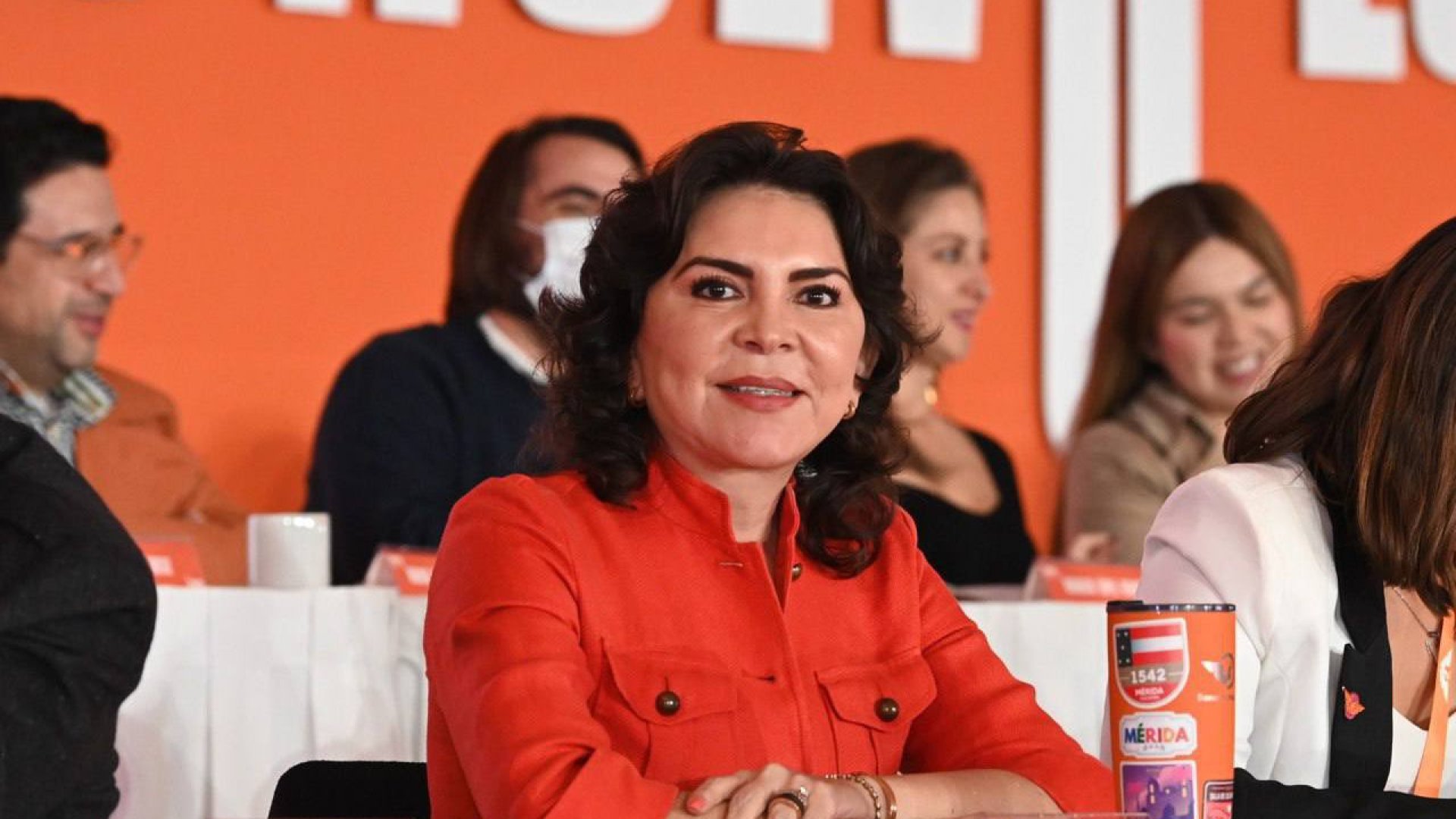 Ivonne Ortega suena para reemplazar a Samuel García