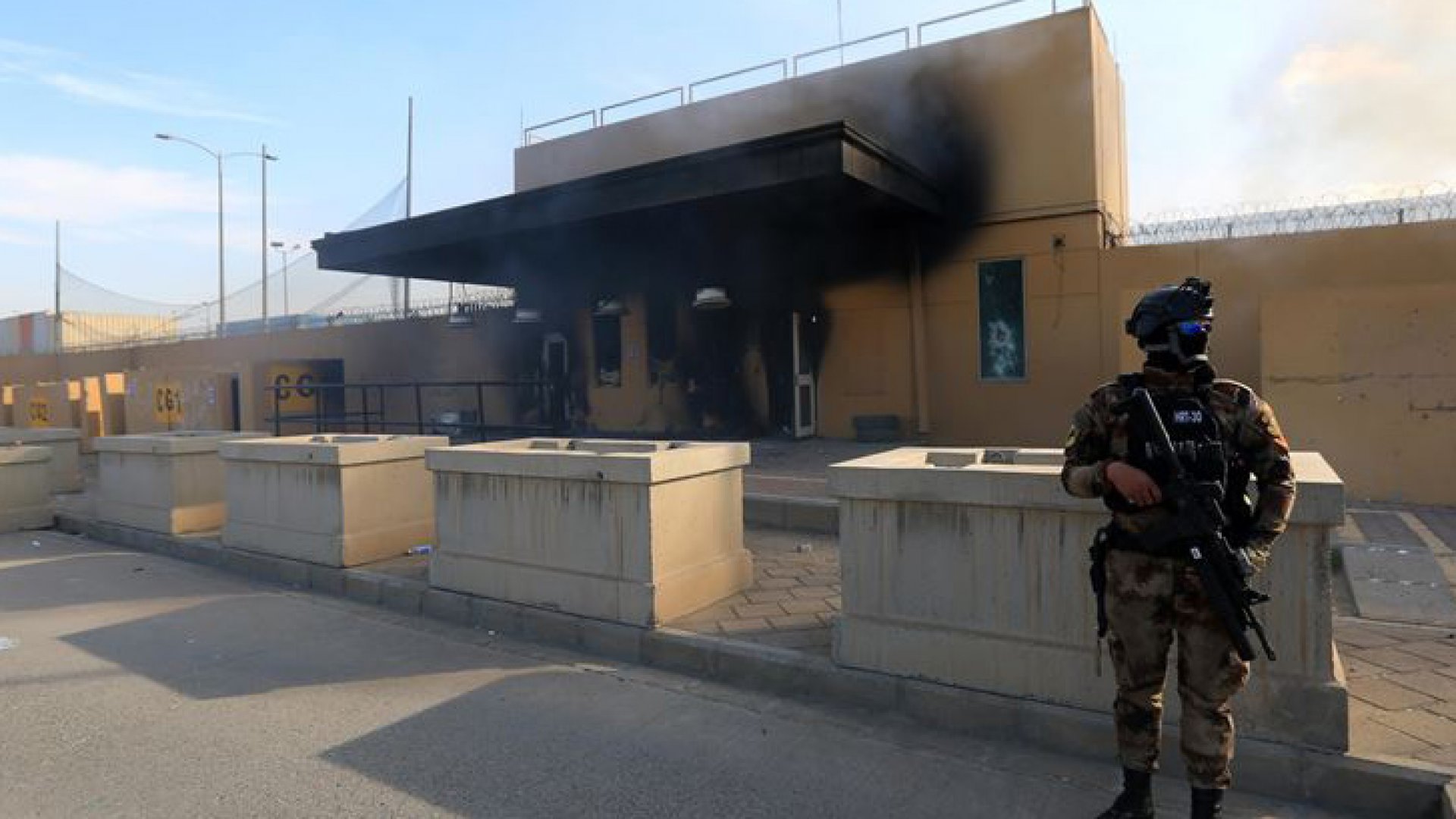 Lanzan varios cohetes contra la Embajada de EU en Irak