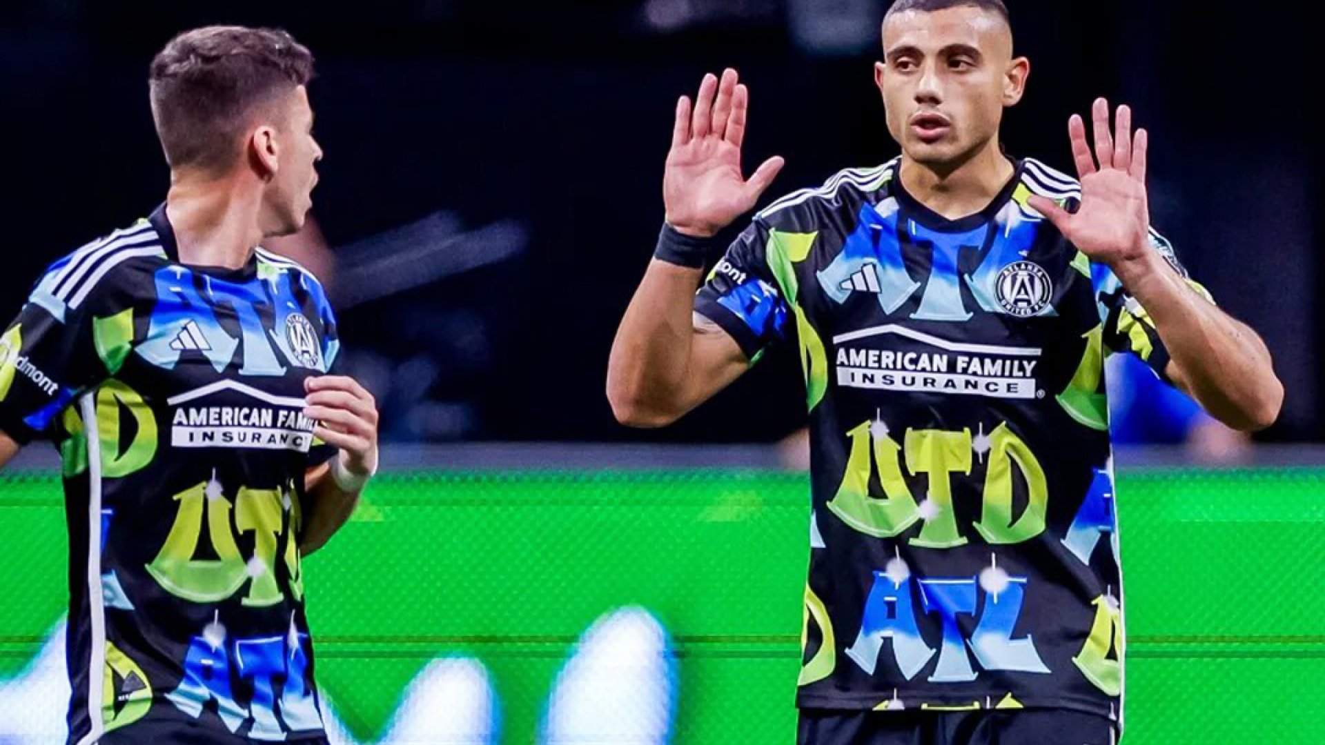 La MLS limita a 10 segundos el tiempo para que un jugador sustituido salga del campo