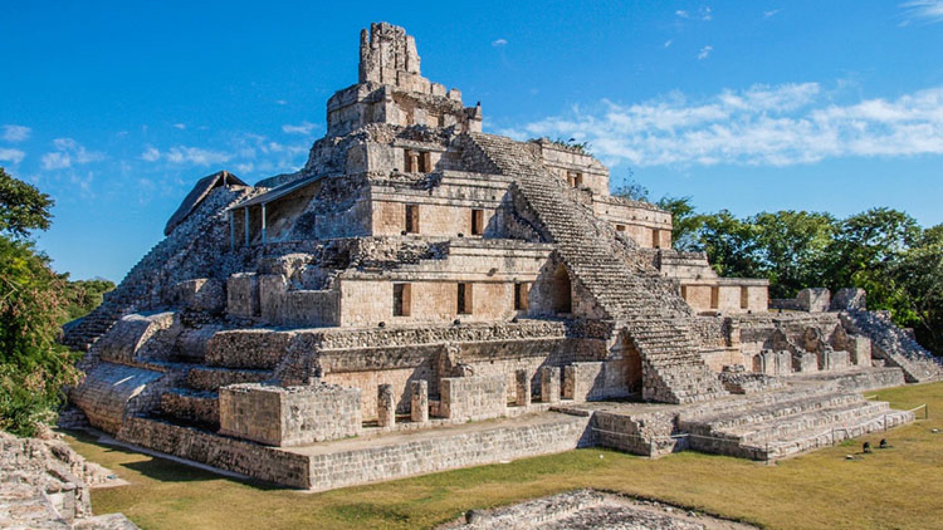 Ir a Edzná, Campeche, es como ir a Egipto: AMLO