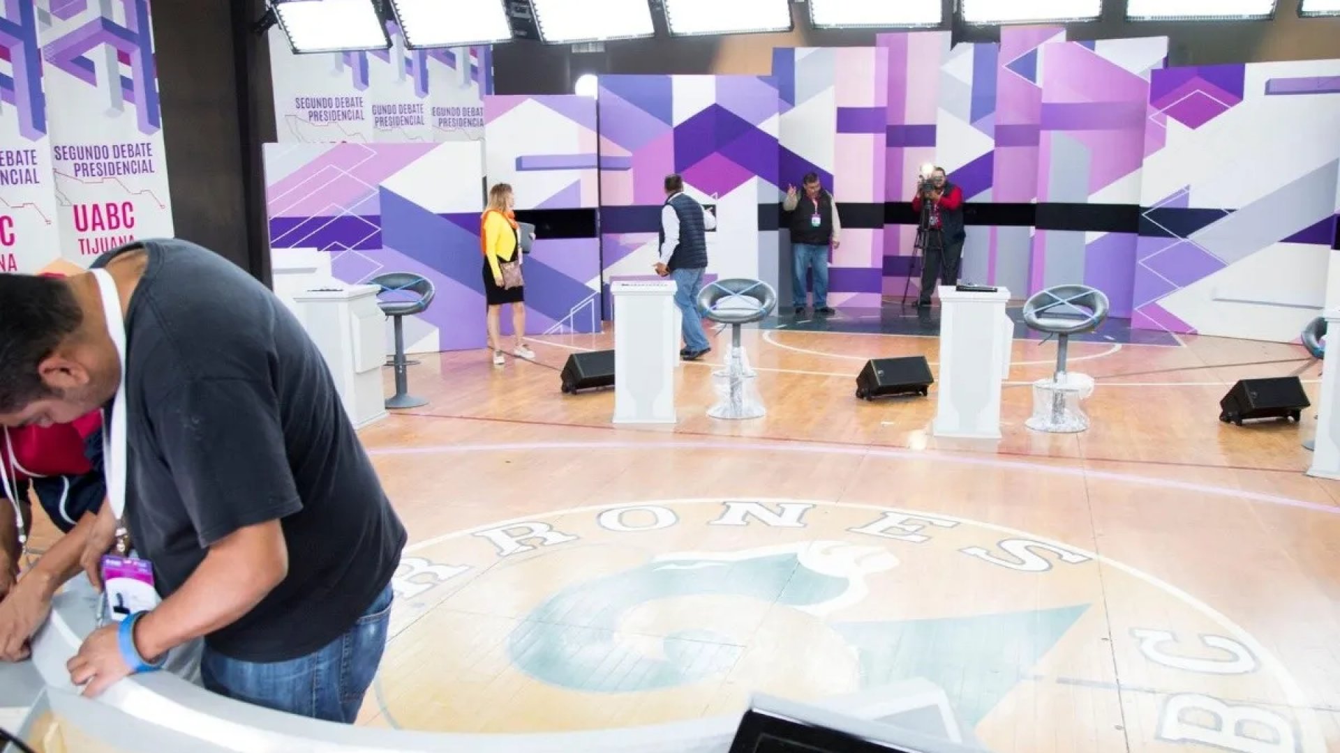 INE analiza 21 sedes para debates presidenciales