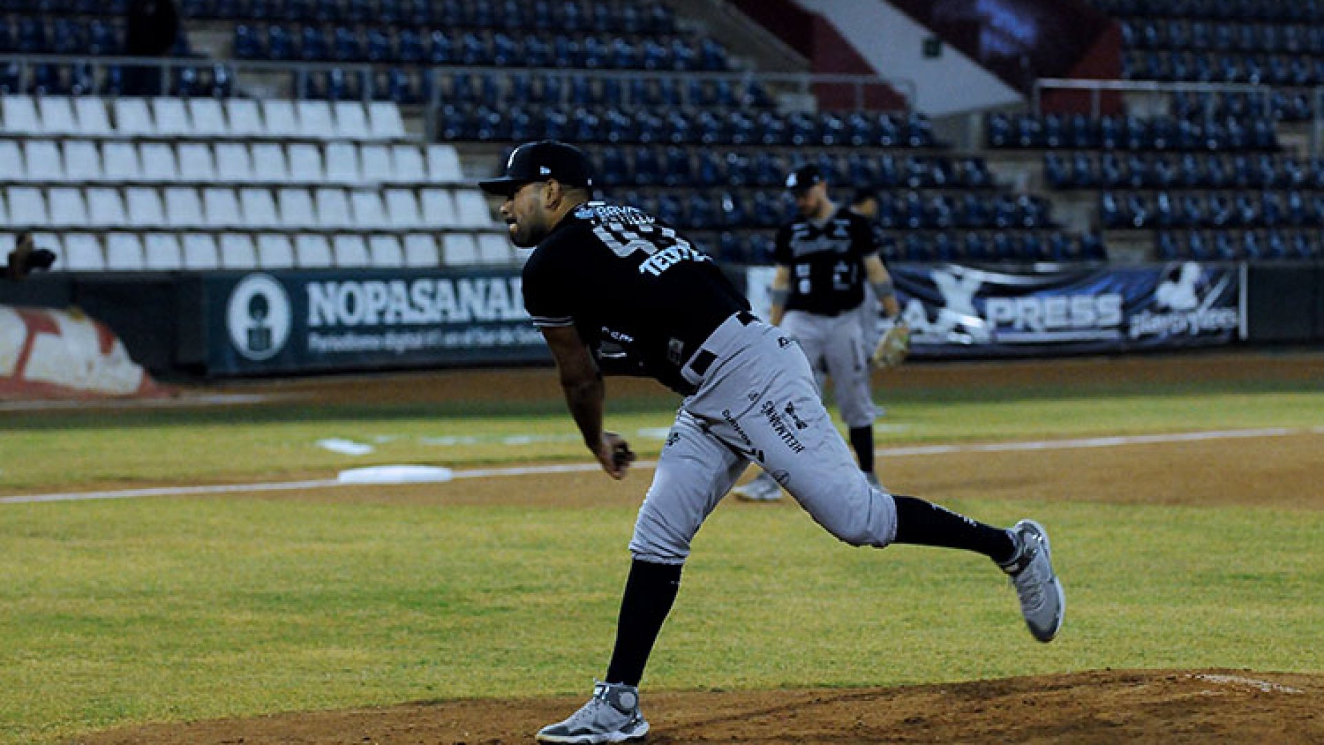 Caen los Sultanes ante Mayos en la LMP