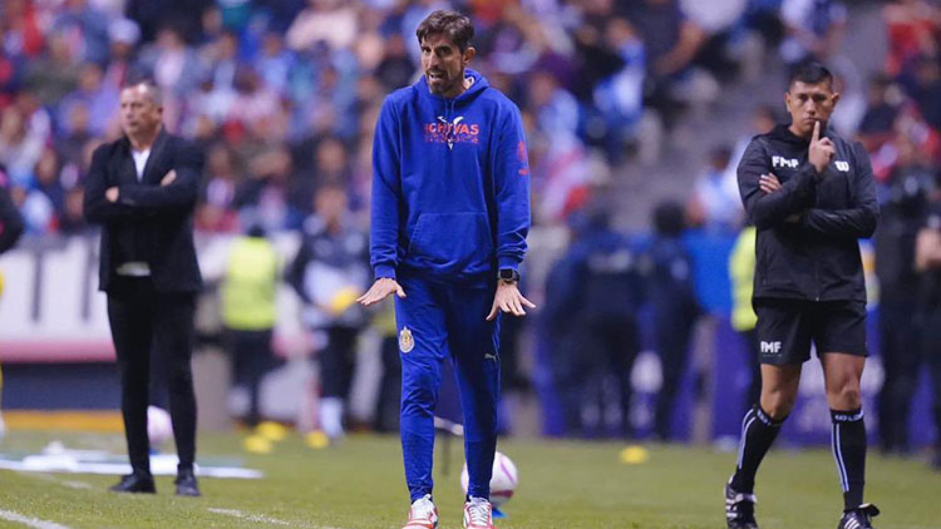Chivas hace oficial salida de Paunovic 