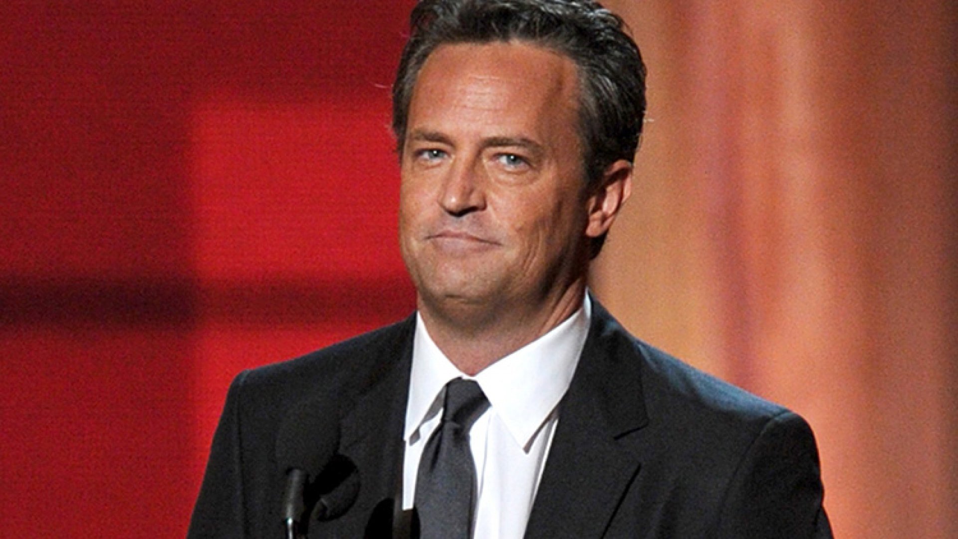 Piden que se investigue a los doctores de Matthew Perry