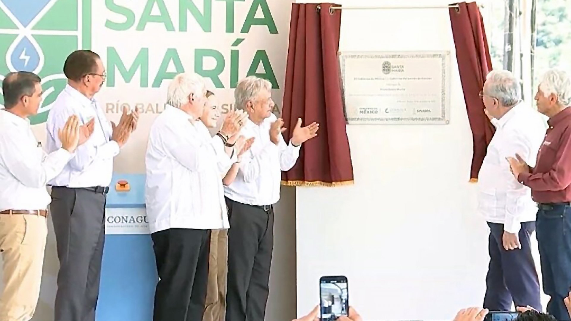 Inaugura López Obrador presa Santa María en Sinaloa