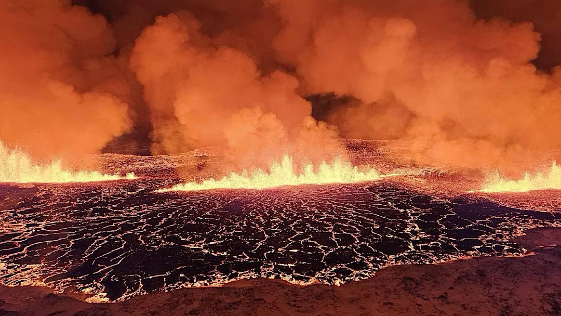 ¡Islandia ‘arde‘! Reikiavik enfrenta erupción volcánica