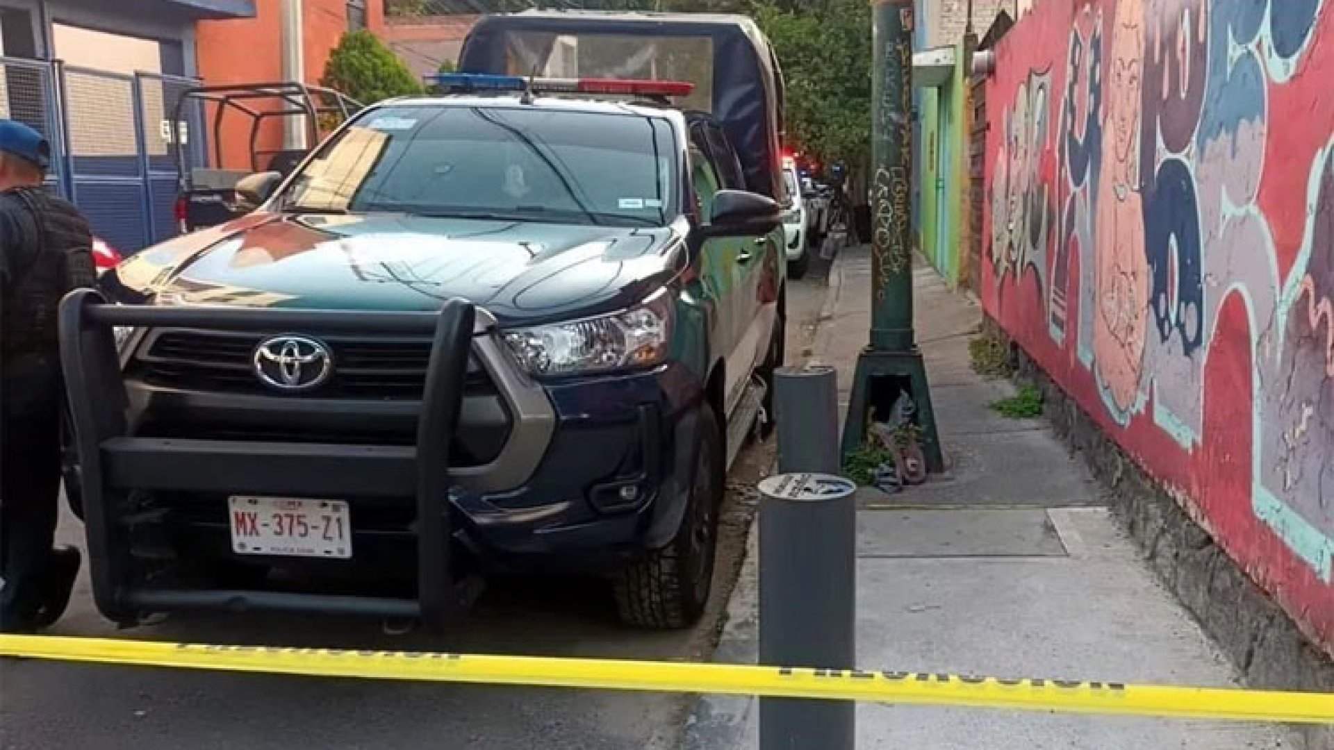 Cae niño de balcón en Coyoacán y muere