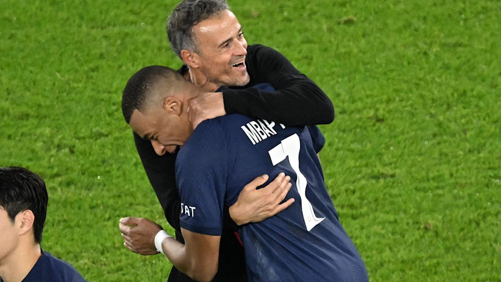 Kylian Mbappé celebra su cumpleaños con gol y triunfo del PSG