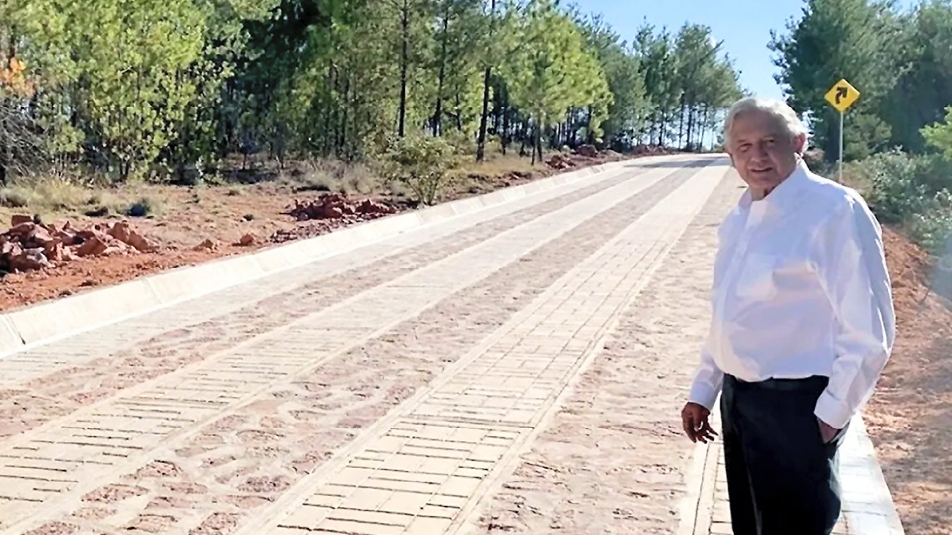 Se han invertido 225 mil mdp en 551 caminos, carreteras y autopistas