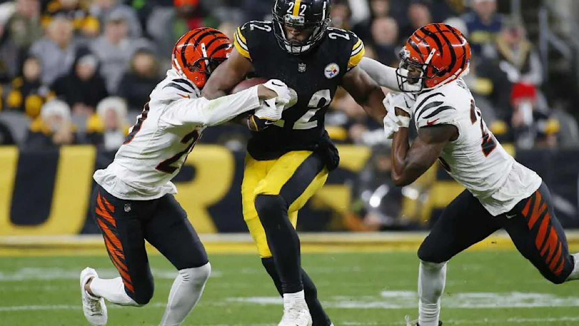 Los Steelers ganan y tienen esperanzas de Playoffs