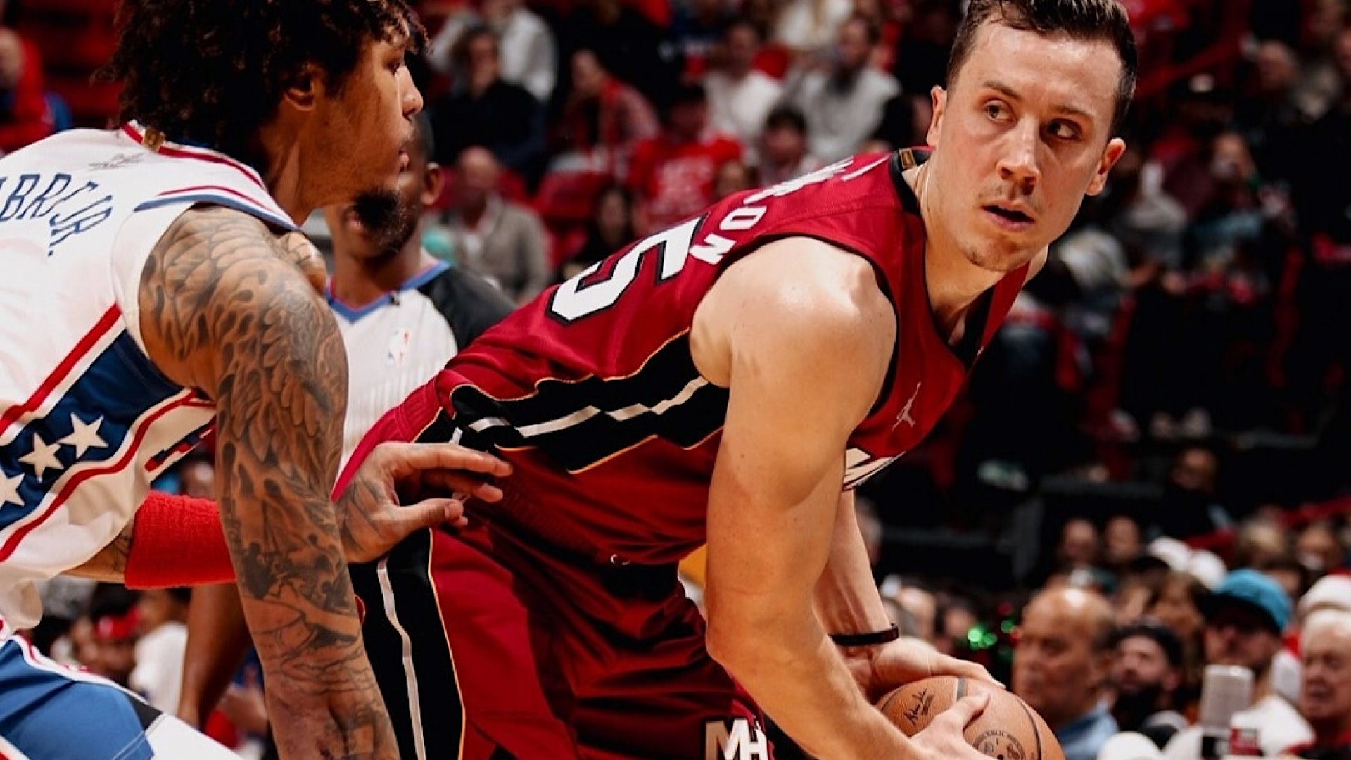 Jaime Jáquez se luce en Navidad con Miami Heat