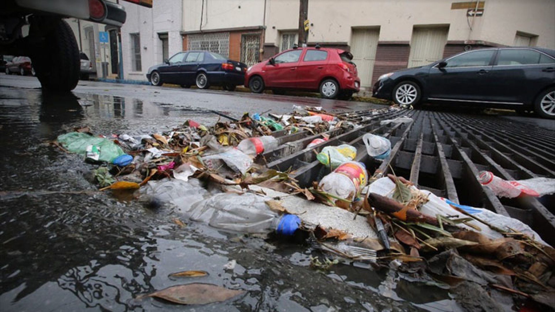 Tras fiestas, retiran 43 toneladas de basura en MTY