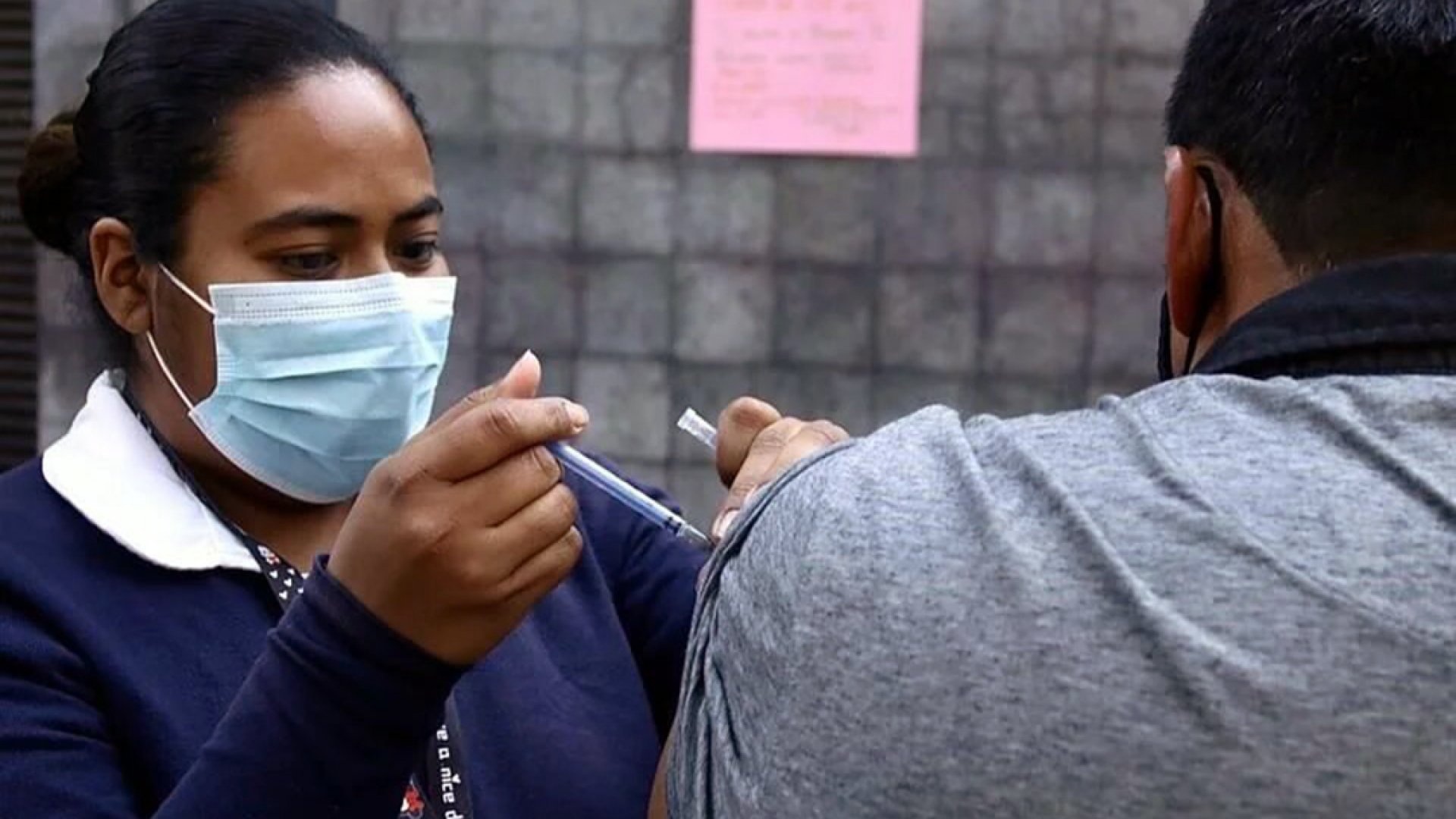 Empieza guerra comercial de la vacuna contra el coronavirus