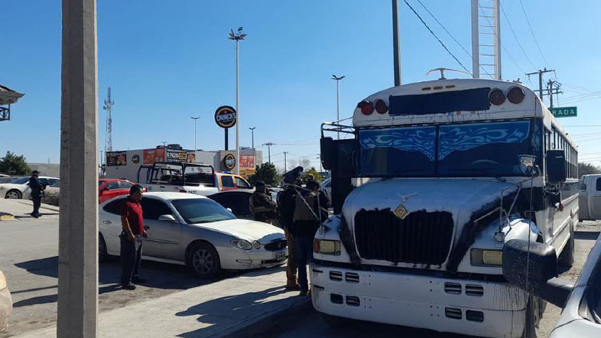 Rescatan ‘sanos y salvos’ a los 31 migrantes plagiados en Reynosa: Segob