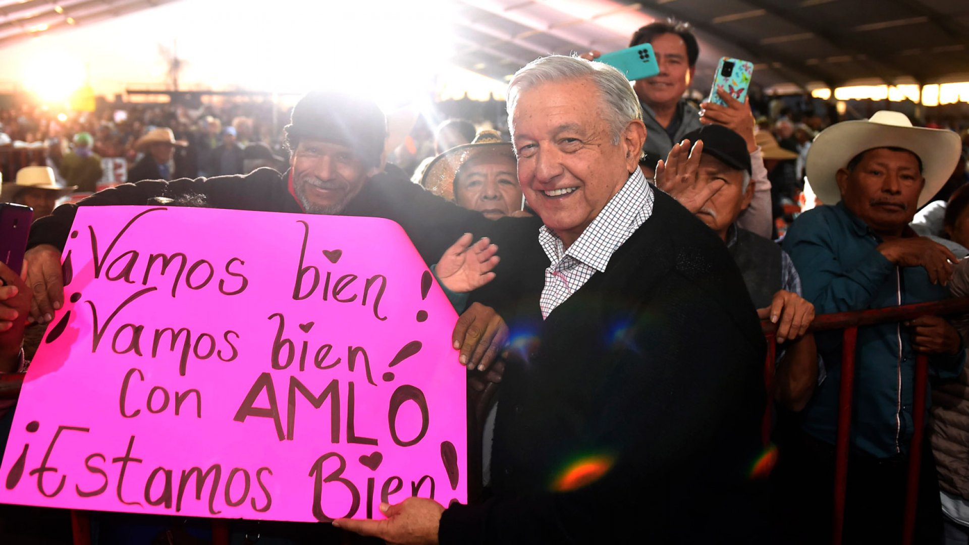 Desde Tepeaca, AMLO destaca entrega de apoyos del bienestar en Puebla