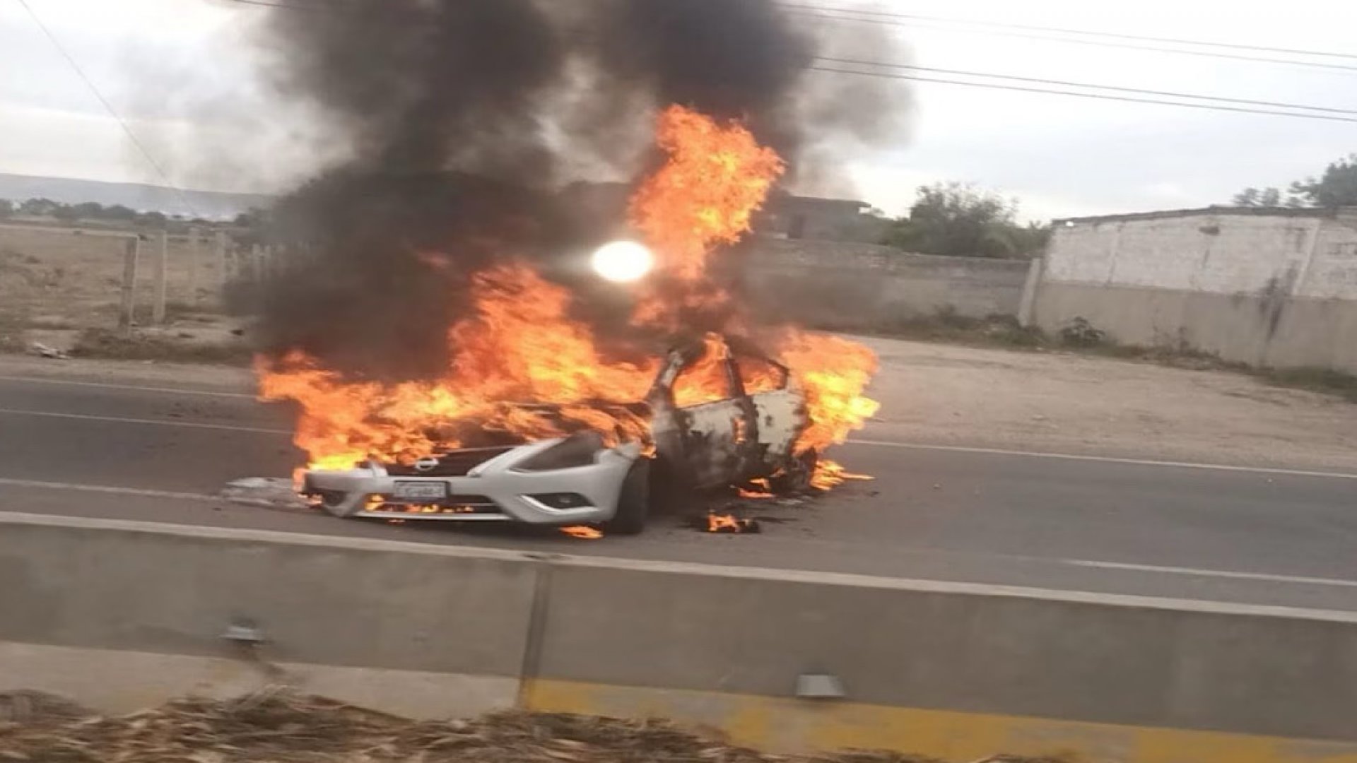 ¡‘Arde’ Guanajuato! Narcobloqueos y balaceras en Celaya