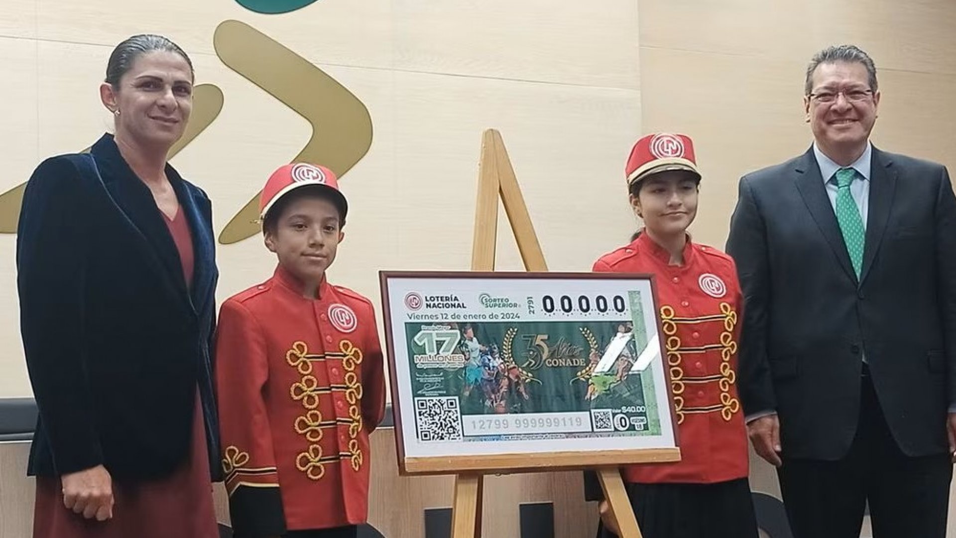 Ana Guevara reitera que los deportes acuáticos seguirán sin becas: ‘Hay intereses detrás de la Federación’