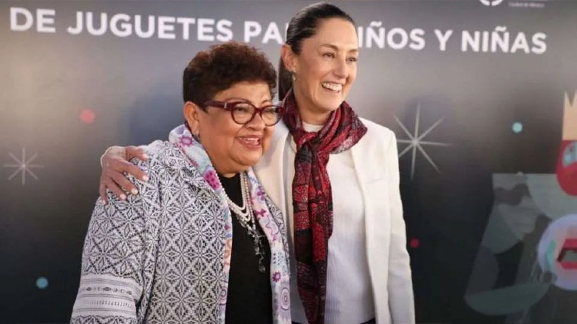 Invita Sheinbaum a Godoy a postularse al Senado