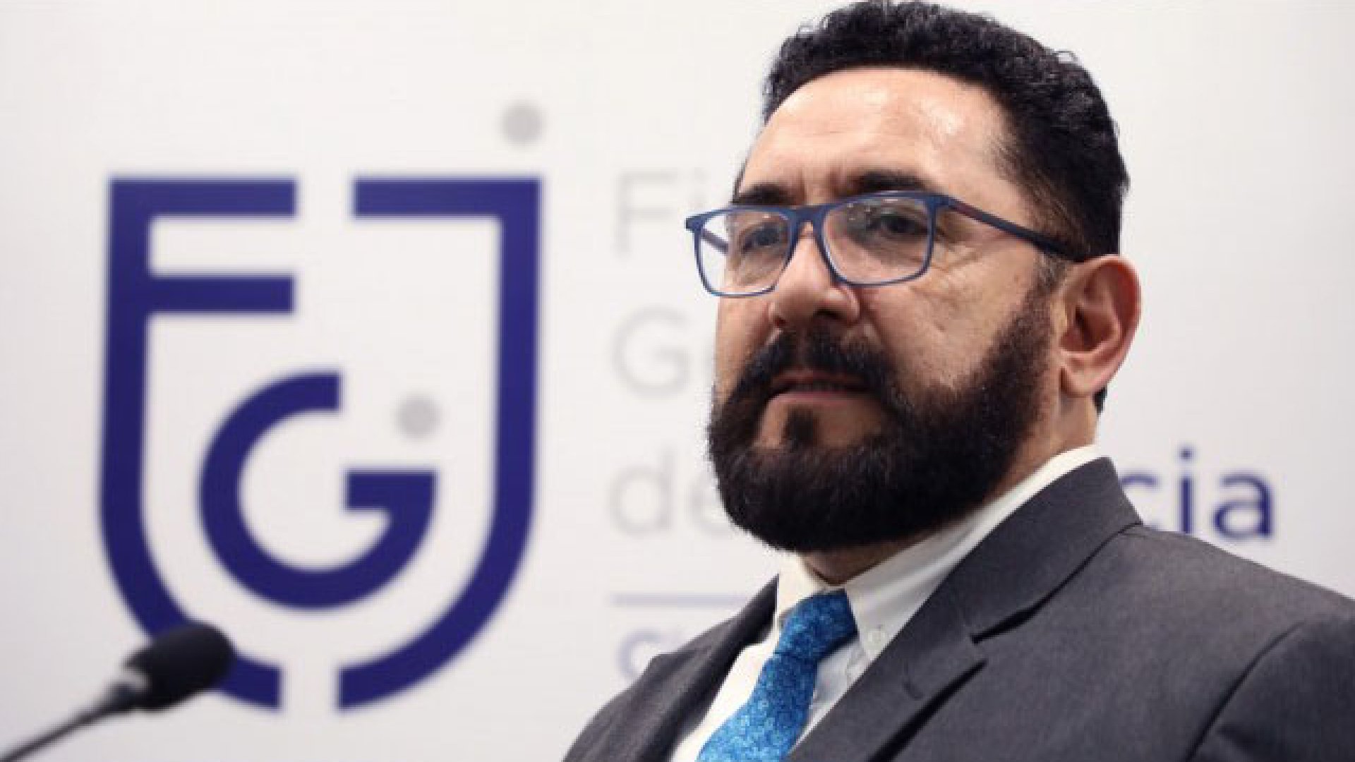 Deja Godoy a Ulises Lara como encargado de la FGJ