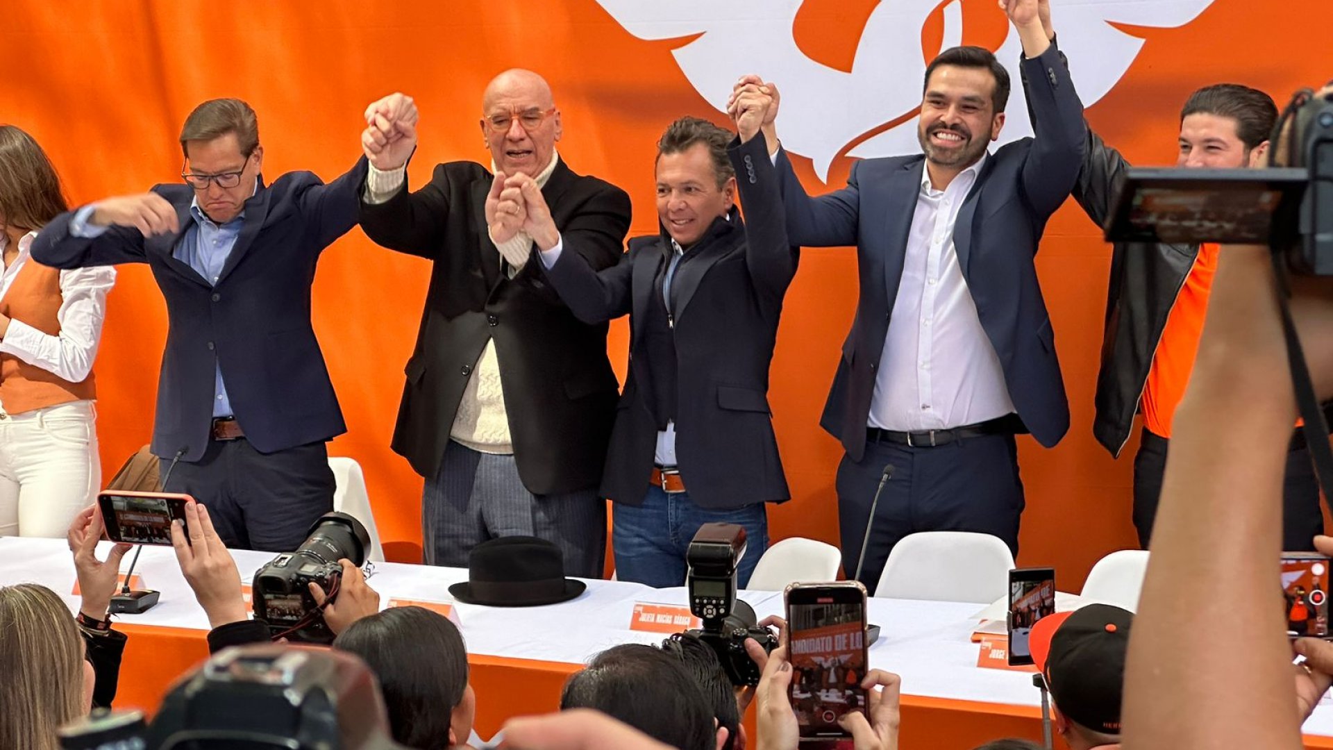 Se registra Álvarez Máynez como precandidato de MC