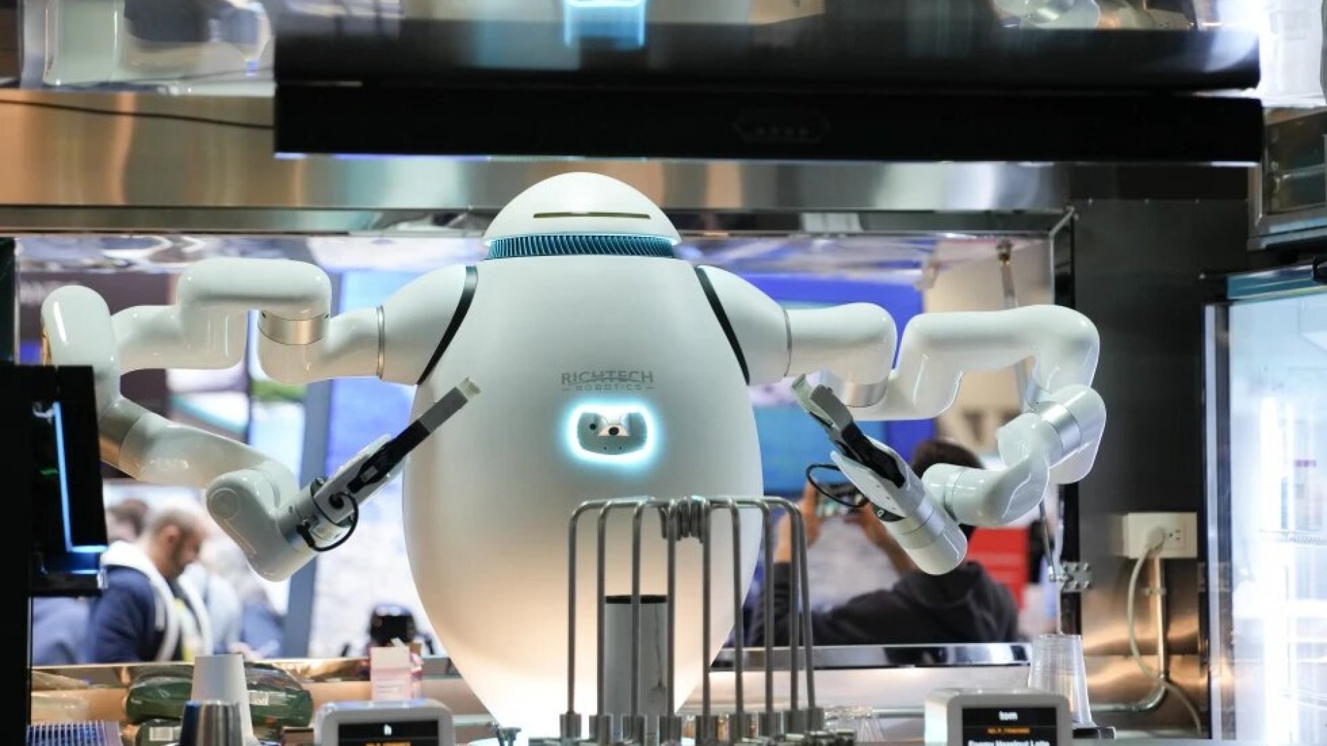 Avances tecnológicos revolucionarios se exhiben en la Feria CES 2024 de Las Vegas
