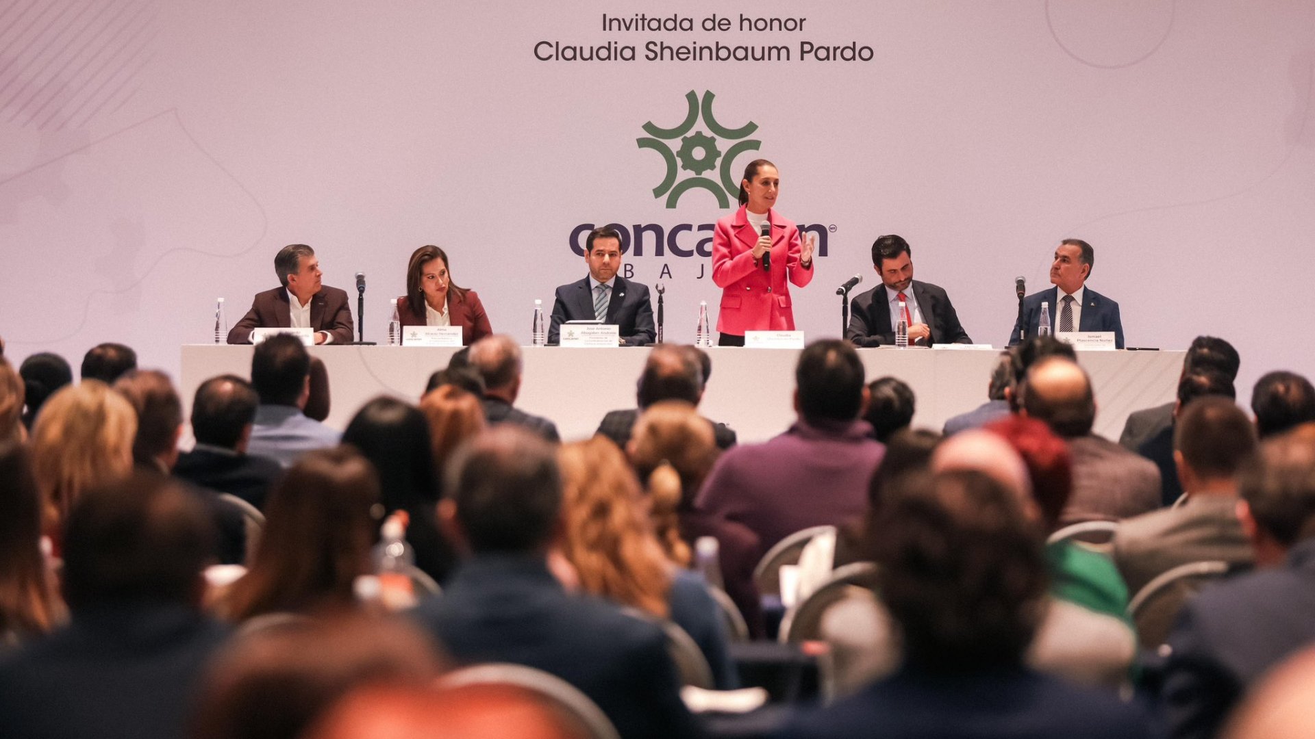 Claudia: ‘Falso que se pidieran moches en liquidaciones de Notimex’