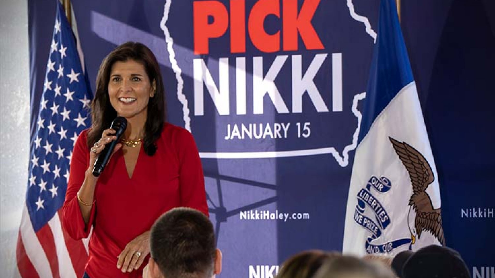 Debe EU hacer más que construir un muro: Nikki Haley
