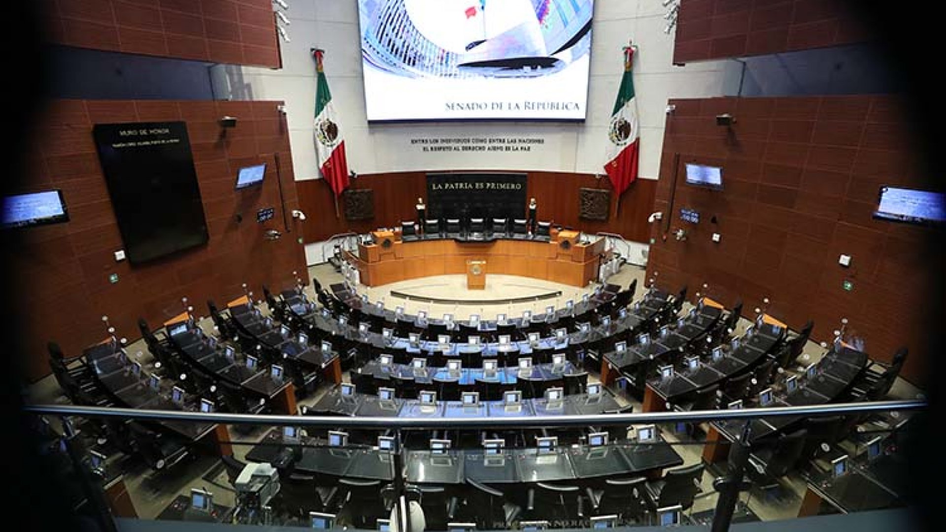 Define Morena lista de aspirantes al Senado