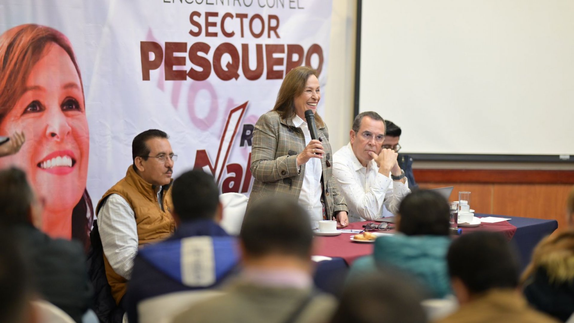 Encabeza Rocío Nahle encuentro con sector pesquero