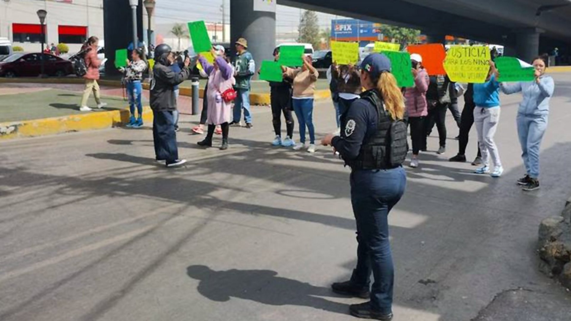 Intentan linchar a agresor sexual de menores en Coacalco