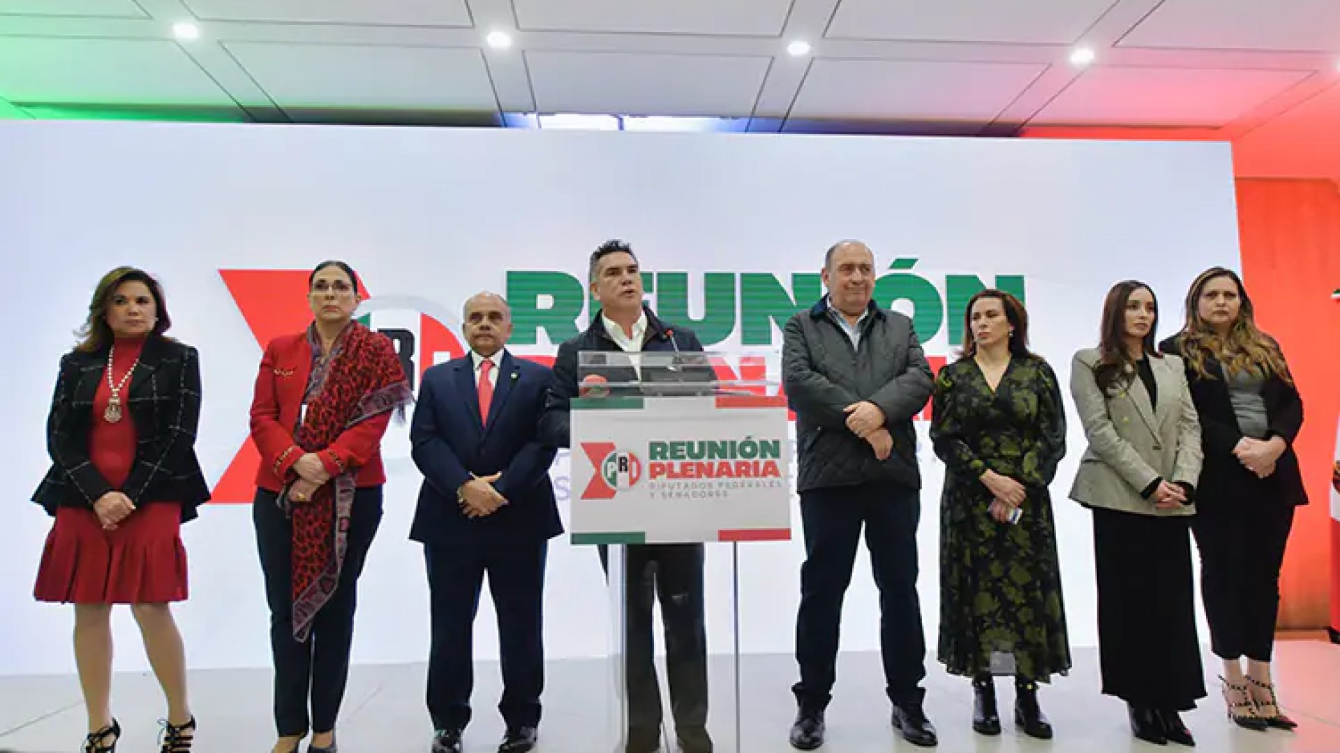 Celebra AMLO que PRI apoye reforma a pensiones
