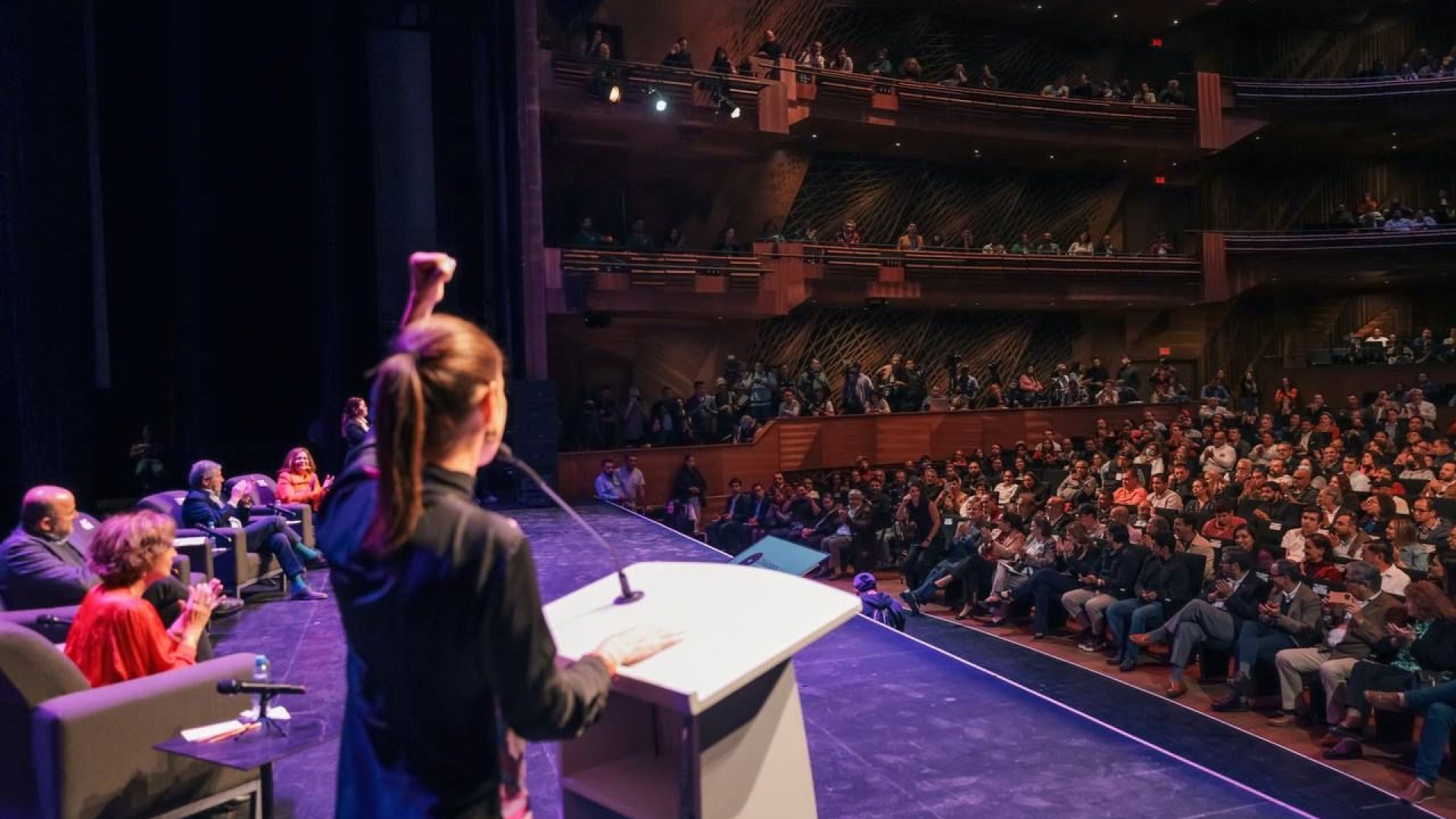 Claudia destaca la educación pública como clave para lograr un México próspero, con justicia e igualdad durante foro de los ‘Diálogos por la Transformación’