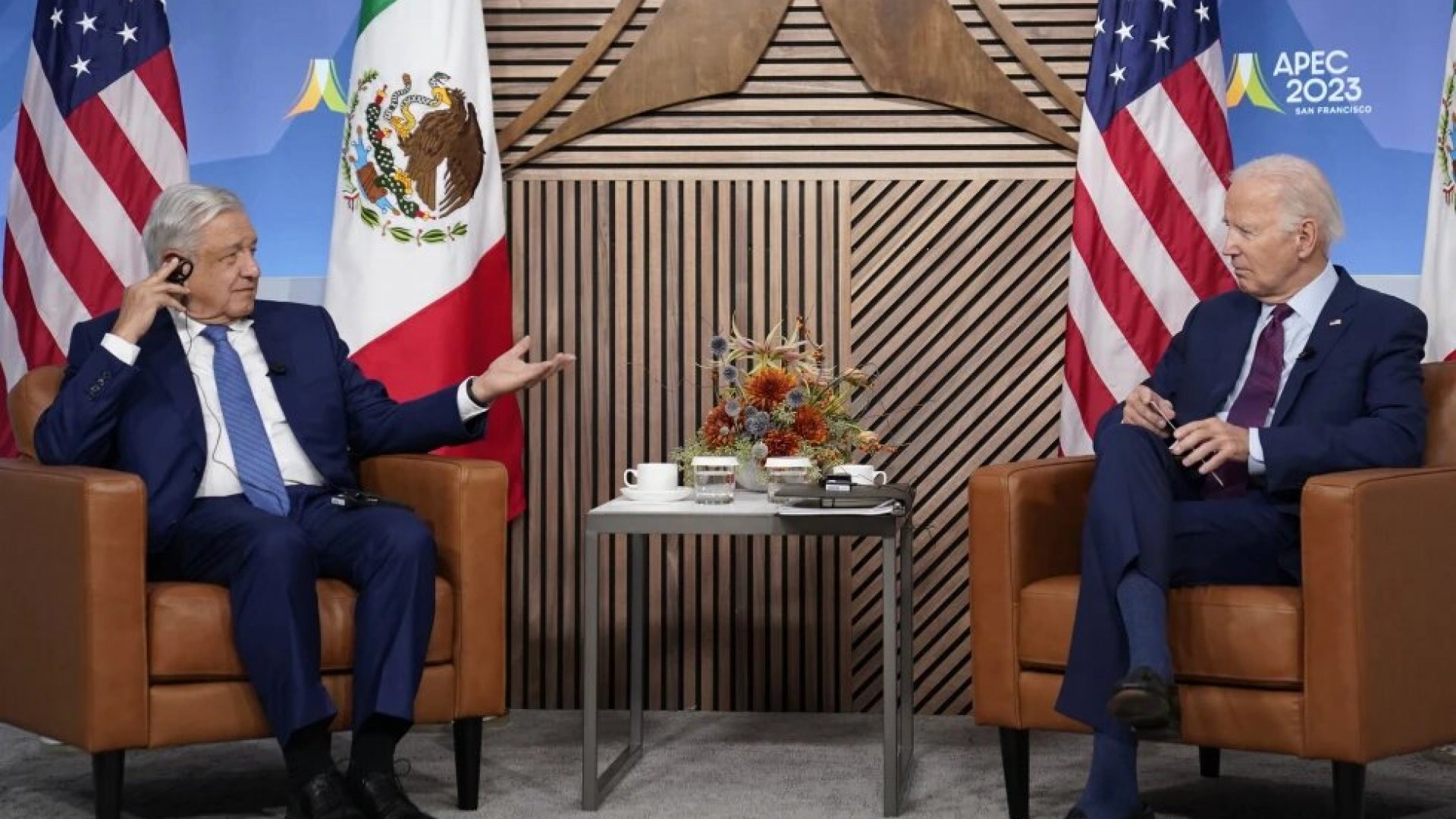 Joe Biden y López Obrador acuerdan seguir cooperación migratoria