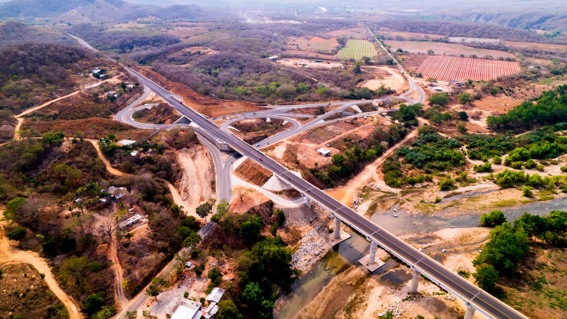 AMLO inaugura carretera Barranca Larga – Ventanilla