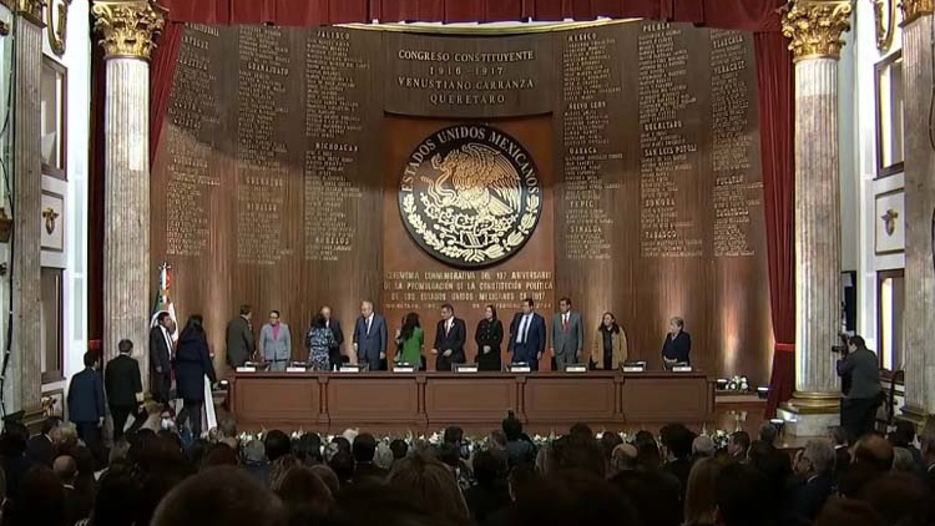 Conmemoran 107 aniversario de Constitución