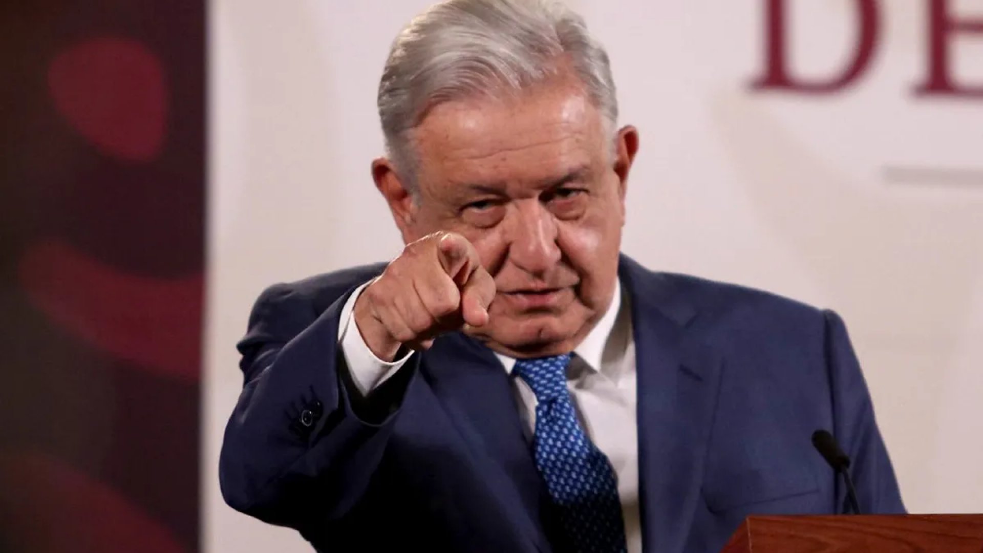 AMLO correlaciona a Tim Golden con Salinas de Gortari